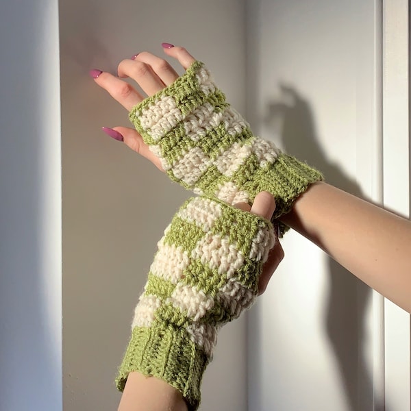 Checker Crochet Hand Warmers / handgehäkelte fingerlose Handschuhe, Wunschfarben, Schachbrettmuster gehäkelt