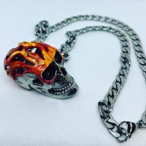 Large Articulated Skull on substantial Chain.