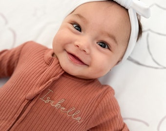 Personalisierter Baby Pyjama mit Reißverschluss, benutzerdefinierte Bio-Baumwolle Neugeborenen Pyjama, bestickter Pyjama, benutzerdefinierte Stickerei, Baby Strampelanzug