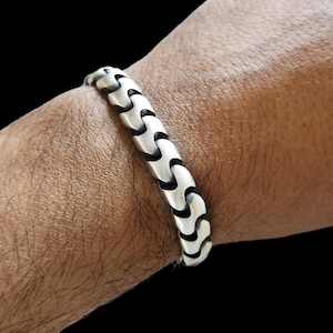 Men&#39;s Bold Bracelet in 925 Sterling Silver,Oxidised Gunmetal Finish,Statement Jewelry,Men&#39;s Chain Link Bracelet,Gift For Him,Thick Bracelet