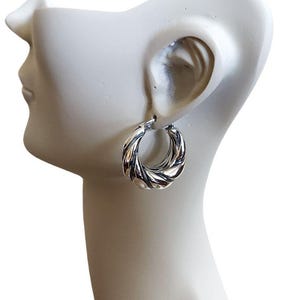 Women&#39;s Hoop Earrings in 925 Sterling Silver,Thick Hoop Earrings,Chunky Hoop Earrings,Huggie Earrings,Gift for Her,Gold Huggie Hoops