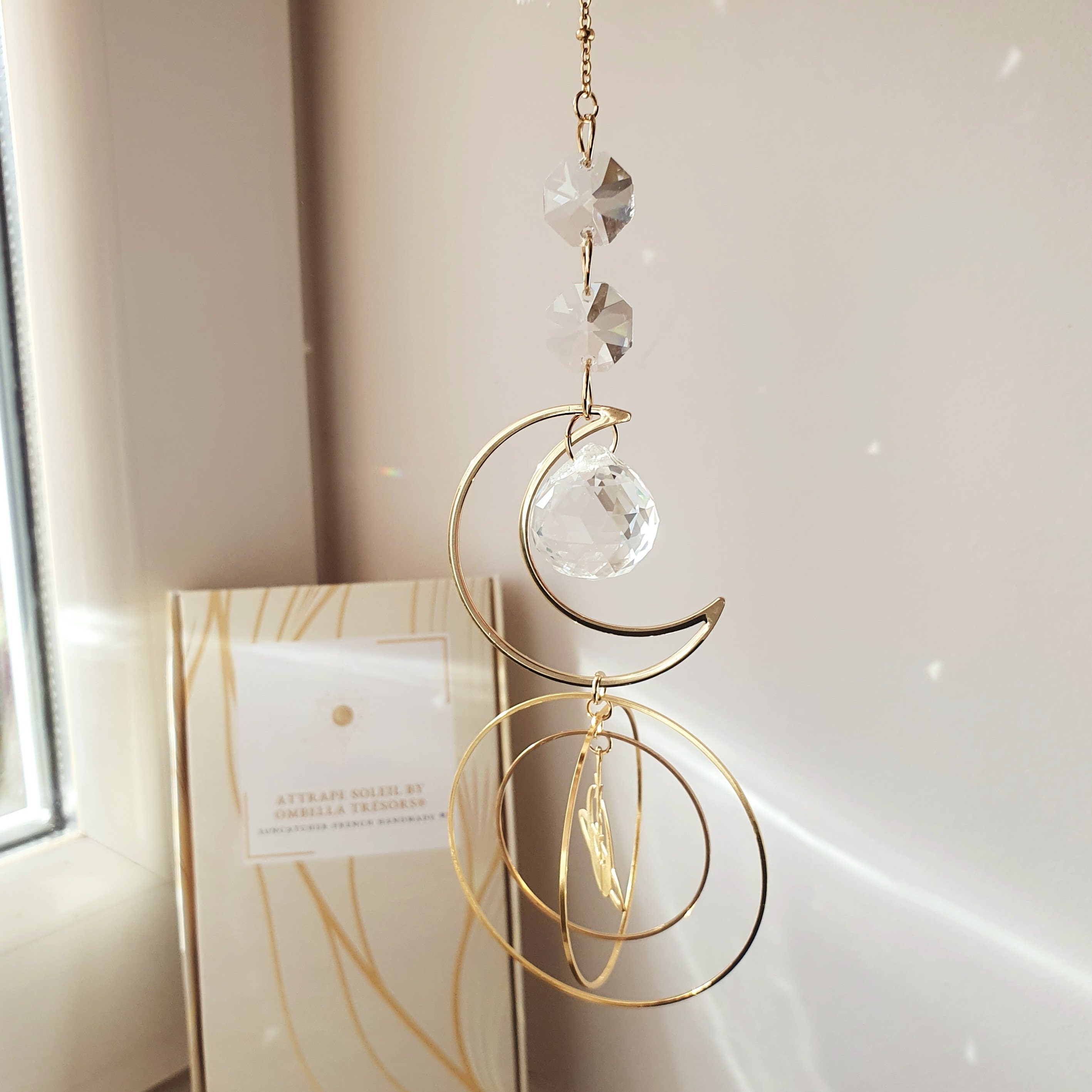 Suncatcher Cristal PERSEE II – Suspension Élément Céleste – Attrape-Soleil  Feng Shui Bohème – Décoration Maison Magique - Cadeau pour Elle - Etsy  France