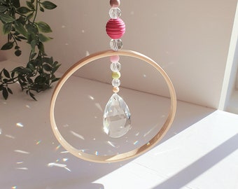 Suncatcher cristal et perles en bois POLARIS - Déco chambre bébé couleurs pastels - Mobile Feng Shui - fait main