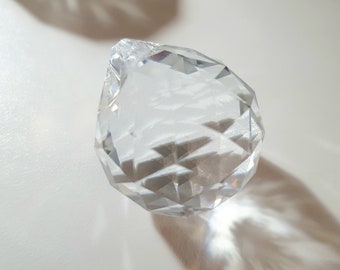 DIY Suncatcher - Cristal Attrape soleil  - Prisme solaire - Boule cristal Feng Shui - Fabrication DIY Mobile Feng shui