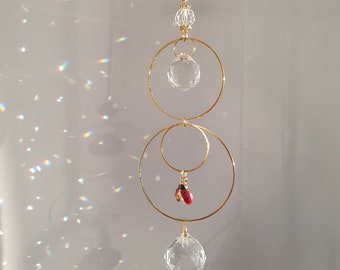 Suncatcher COCCINELLE en cristal – Attrape-soleil feng shui déco bohème – Suspension lumière zen