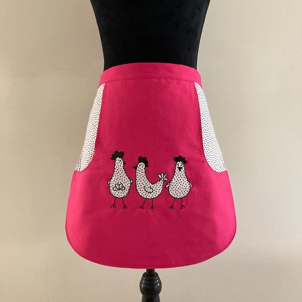 peg apron - appliquéd chicken