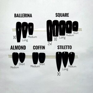 Peut inclure: Un tableau montrant diff&eacute;rentes formes et tailles d'ongles. Les formes comprennent ballerine, carr&eacute;, amande, cercueil et stiletto. Les tailles comprennent court, moyen, long, XL et 2XL.