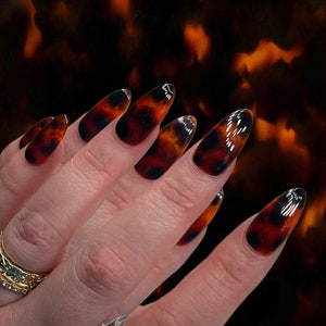 Fall nails| fall press on nails| press ons | holiday nails| brown press ons