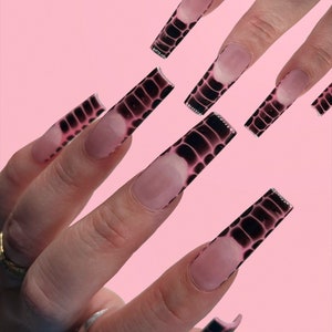 girly press on nails| press ons| press ons| French tip nails