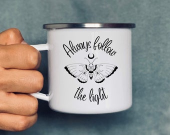 Segui sempre la luce | Tazza smaltata | Tazza in ceramica | Falene | Sole | Regalo | Personalizzabile | Tazza | Tazza