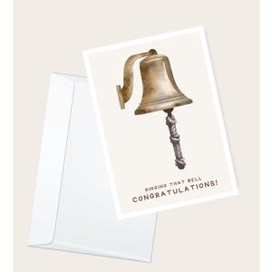 Biglietto di auguri per la fine del trattamento contro il cancro "Congratulazioni per aver suonato quella campana" / Cancro al seno / Oncologia / Medicina / Biglietto vuoto