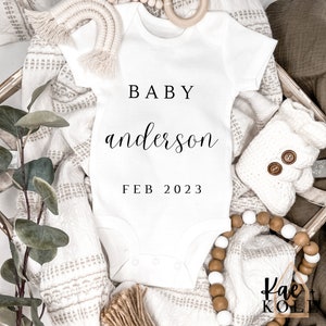 Schwangerschaftansage bearbeitbar | Sofortiger digitaler Download | Gender Neutral Beige Grün | Bodysuit Mock-up