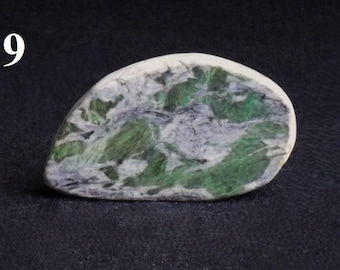 Smaragdite - Orezza green - Natural raw stone - Plate/Slab/Slice Stone cut Crafts Crystals Rocks Minerals Corsica