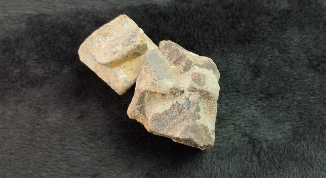 Solidate Rocks Raw Staurolite, Natural Raw Stone, 3D Relief, Specimen, Rock, Crystals ...