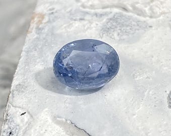 Natuurlijke Kasjmir-saffier: 1,51 kt ovale losse edelsteen, korenbloemblauw