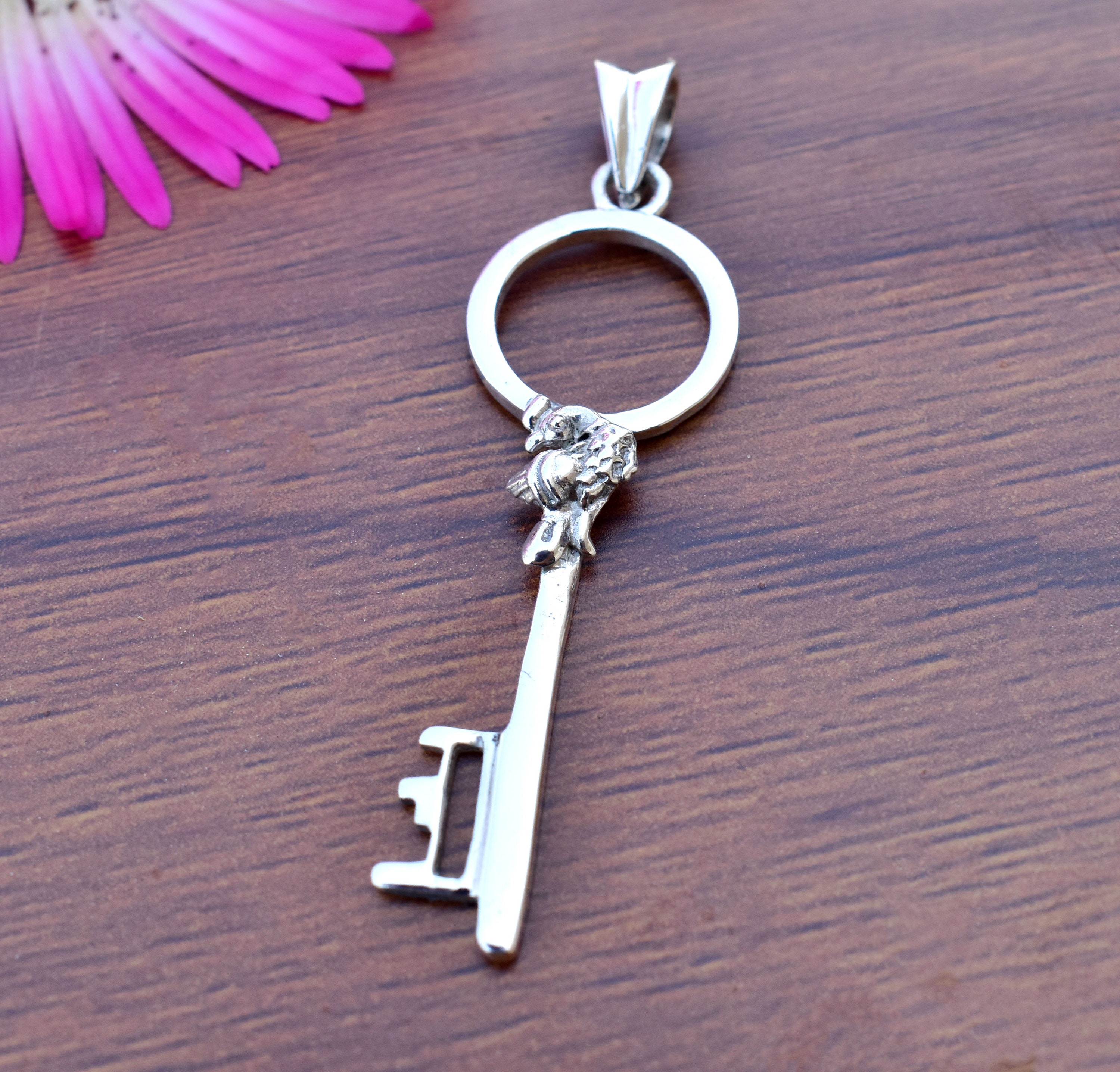 Beautiful Silver Key Pendant With Necklace Mothers Day Gift 