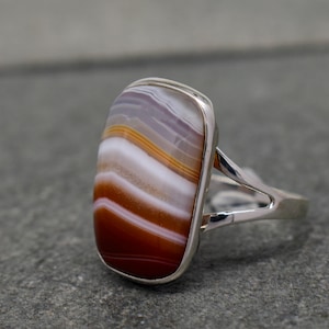 natural stripe agate rings, banded agate oval ring, sterling silver ring, stripe agate statement ring, jewelry gift for her, christmas gift