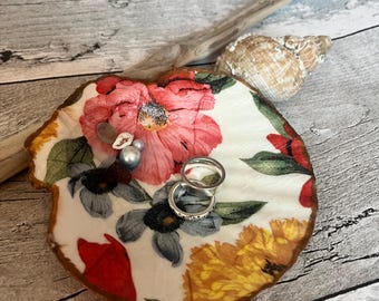 Large Scallop Shell trinket dish, decoupaged with flower detail, Seaglass and shells, fished with a copper edge