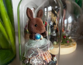 Pearl the Seaside Collector – Tiny Tails Under Glass | Mermaid Miniature | Coastal Decor | Seaglass Art | One of a Kind Gift