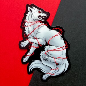 Witte wolf sticker met rode doornen | Gothic-sticker voor waterflessen, laptops, kindles en meer