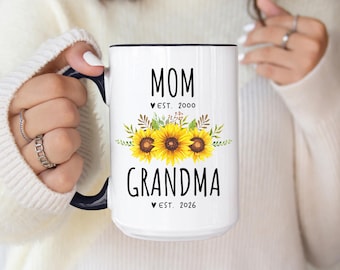 Custom Gift for Grandma, Grandma Pregnancy Announcement, New Grandma Mug, New Grandma Gift, Mom To Grandma Gift, Grandma Sunflower Mug