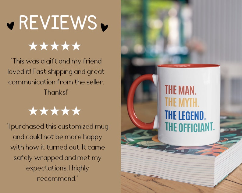 K&ouml;nnte beinhalten: Eine wei&szlig;e Keramiktasse mit rotem Henkel. Die Tasse hat ein buntes Design mit dem Text "THE MAN. THE MYTH. THE LEGEND. THE OFFICIANT."