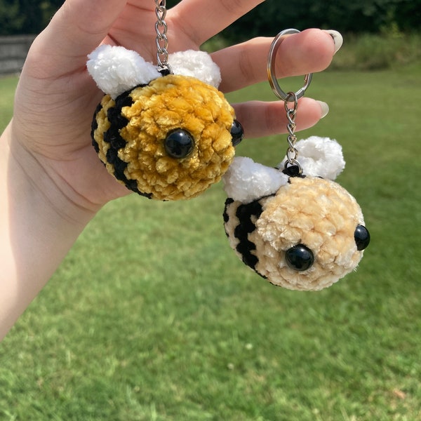 Crochet Bee Keychain - Etsy