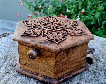 Walnut Burl Wood Box, Jewelry Box, Christmas Gift