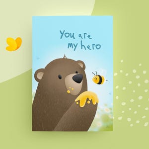 Postkarte Bär & Hummel „You are my hero“, liebevolle Grußkarte mit Honig und Herz, für Freundschaft, Dankeschön, kleine Mutmacher