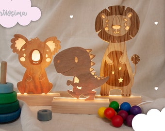 Personalisierte Stehlampe Holz | Nachtlicht | Schlummerlicht | Licht Baby | Kinderzimmer Lampe | Löwe | Fuchs | Boot | Hase | Dino | Koala