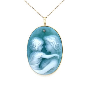 大きな 14K ゴールド「母と子」ダイヤモンドアクセント ブルーアゲート カメオ ペンダント/ブローチ、無料ネックレス付き、ユニークなギフト、彼女へのギフト、新生児へのギフト