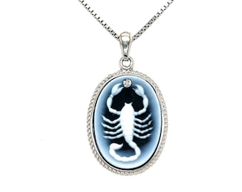 Diamant Akzent 'Scorpio Zodiac' Sterling Silber ODER vergoldet Blau Achat Cameo Anhänger mit GRATIS Halskette - Einzigartiges Geschenk, Geburtstagsgeschenk