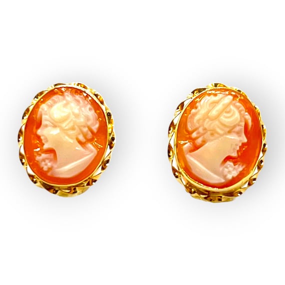 14K Gold Hand-crafted Conch Shell Cameo Stud Earr… - image 1