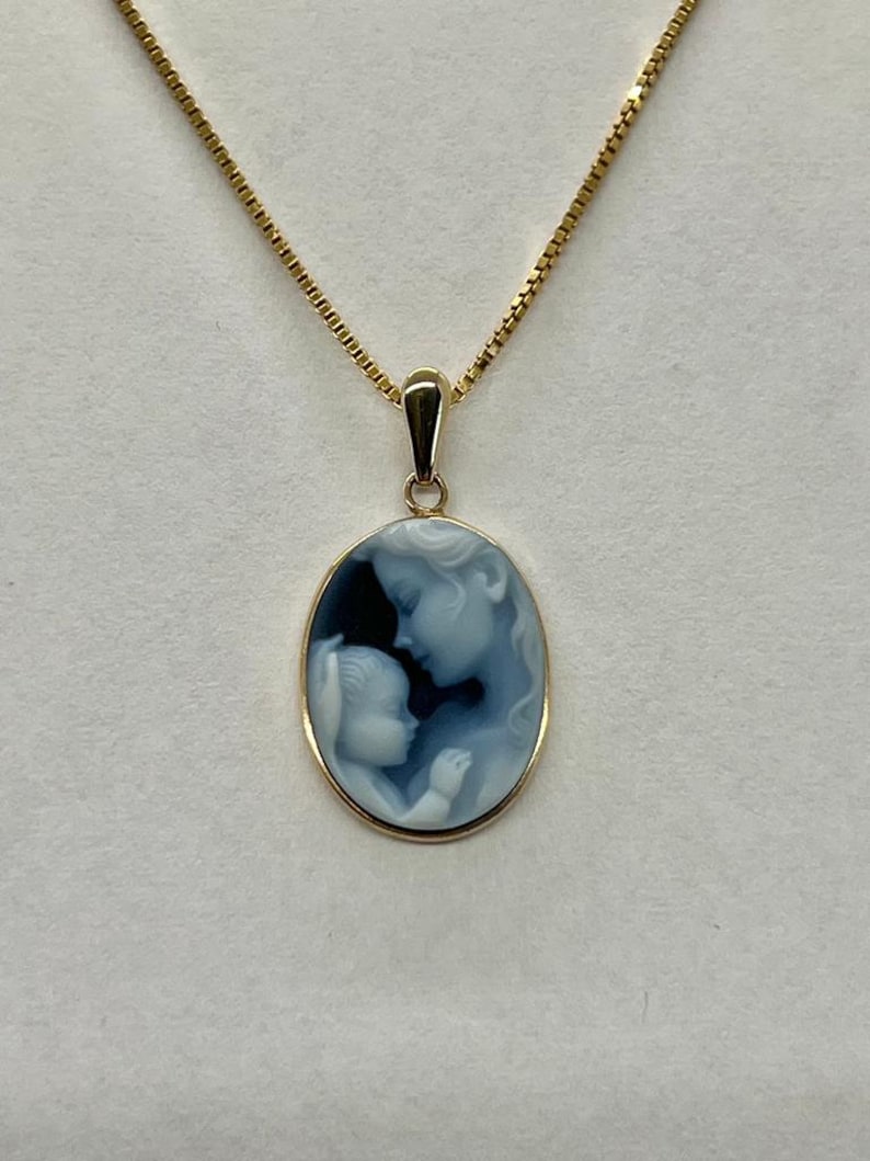 Accent de diamants cadeau du ciel or 10 carats agate bleue pendentif camée avec collier gratuit fête des mères, cadeau pour elle, cadeau nouveau-né, bijoux camée image 6