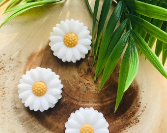 Jabones artesanales Daisy: Jabones hidratantes para invitados, regalos para eventos