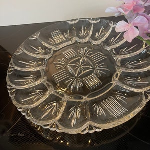 Vintage FEDERAL GLASS  BEAUTIFUL Ornate Devilled Egg Serving Plate 11 inches