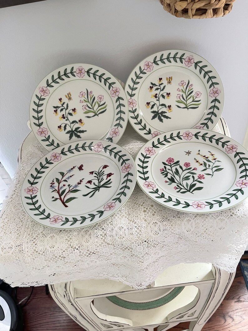 Vintage GODINGER Set of 4 Dessert Plates Botanical Porcelain New in Box
