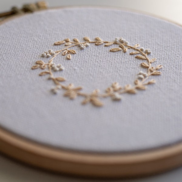 Wreath embroidery pattern + video tutorial, beginner embroidery PDF pattern, botanical embroidery designs