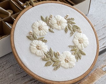 Flower embroidery pattern + video tutorial, beginner embroidery PDF pattern, floral embroidery designs