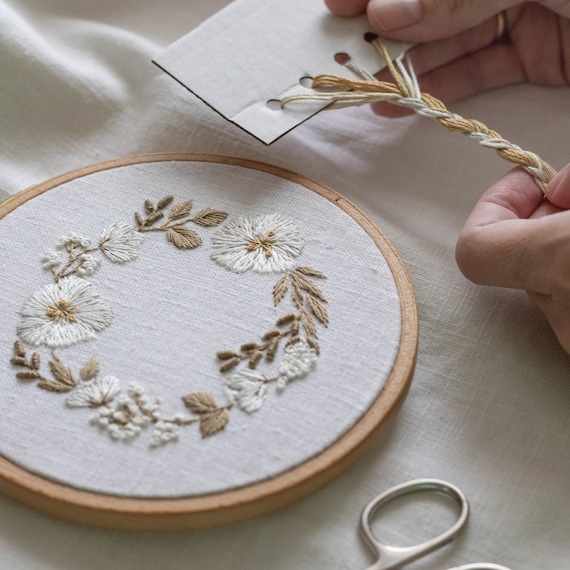 Flower Embroidery Pattern, Colorful Floral Embroidery Tutorial