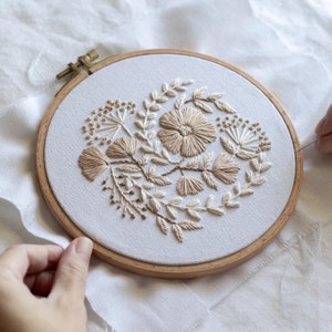 Flower embroidery pattern video tutorial, beginner embroidery PDF pattern, floral embroidery designs image 1