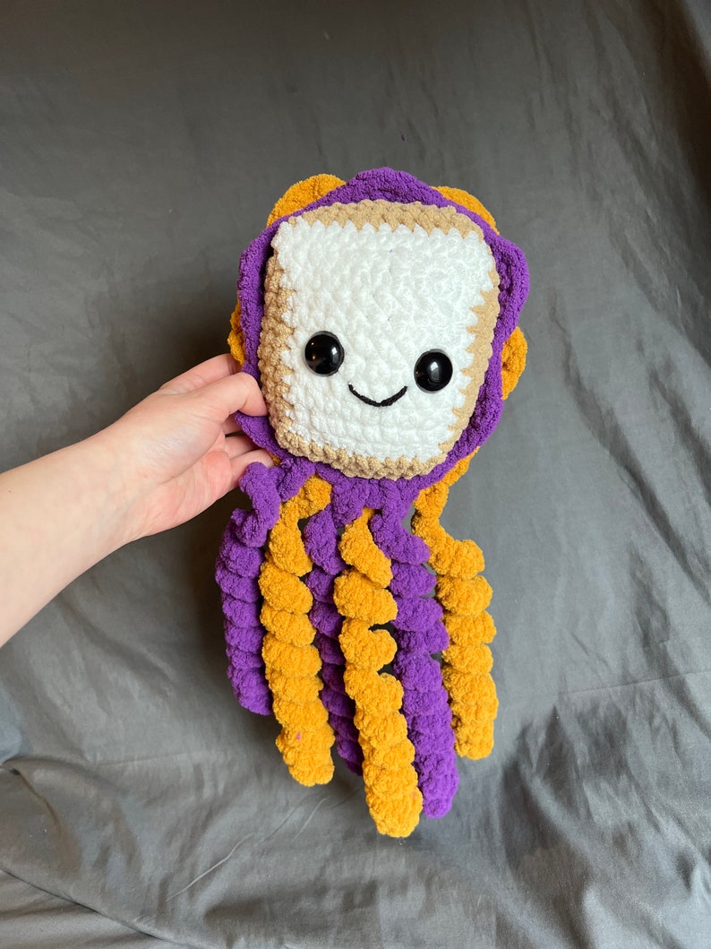 Peanut Butter Jellyfish Crochet Pattern image 3