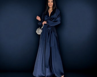 Robe bleu marine en soie Super longue robe de bal Soirée formelle Soyez la reine Longueur ras du sol Élégance