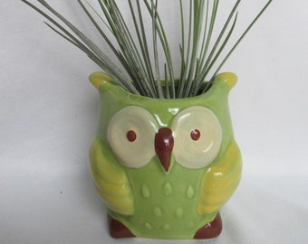P0062 Handmade Pottery Hand Painted Decor Garden Owl Stoneware Ceramic Hanger