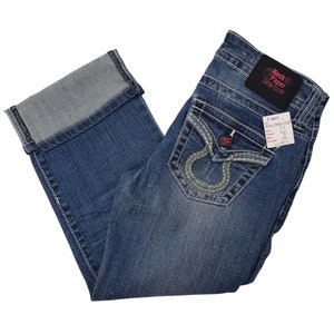 NWT Women&#39;s Capri Jeans Size 24