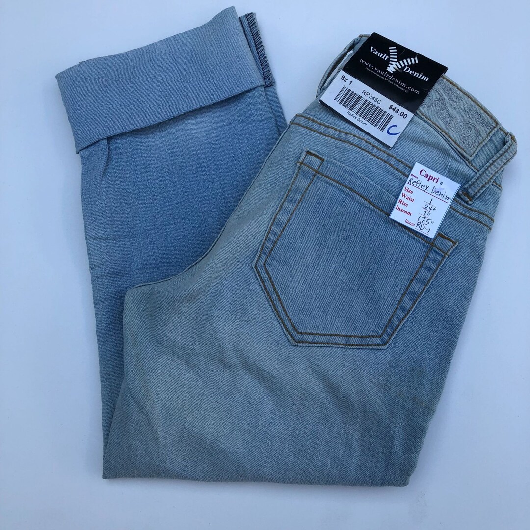 NWT Women's Capri Jeans 