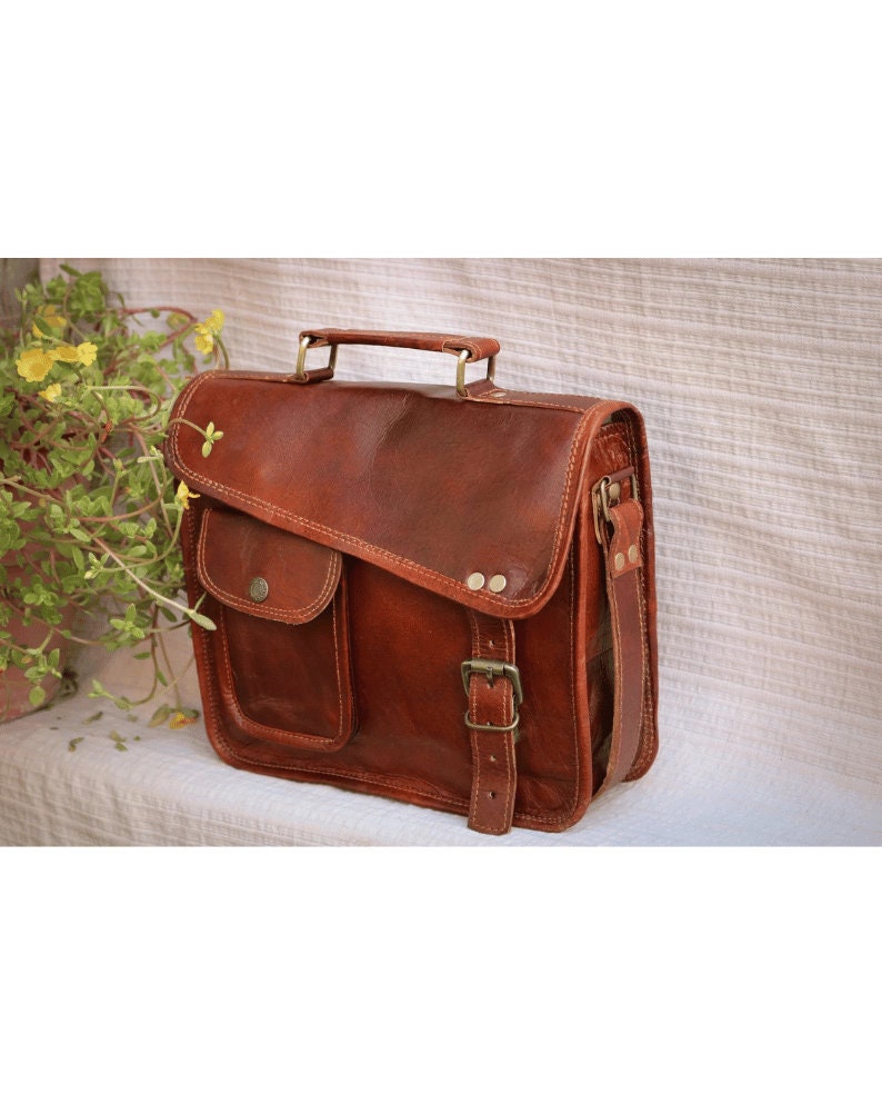 Personalized Vintage Leather Messenger Bag Ghent, Briefcase for Men and Women Brown, Personalised Groomsmen Gifts image 4