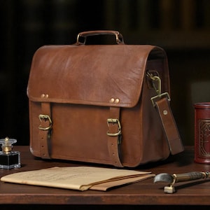 Borsa a tracolla in pelle fatta a mano - Borsa a tracolla unisex con scomparto per laptop e tracolla regolabile / Piccola borsa a tracolla in pelle di capra