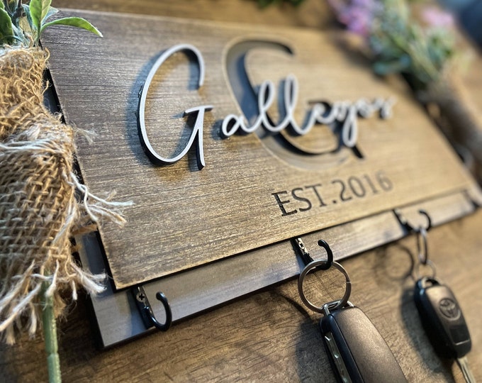 Personalized Key Holder for Wall – Custom Key Rack – Housewarming, Wedding & Christmas Gift – Entryway Organizer