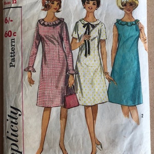 60年代風シフトドレスのフリルカフカラーの縫製パターン シンプリシティ 5910 サイズ12